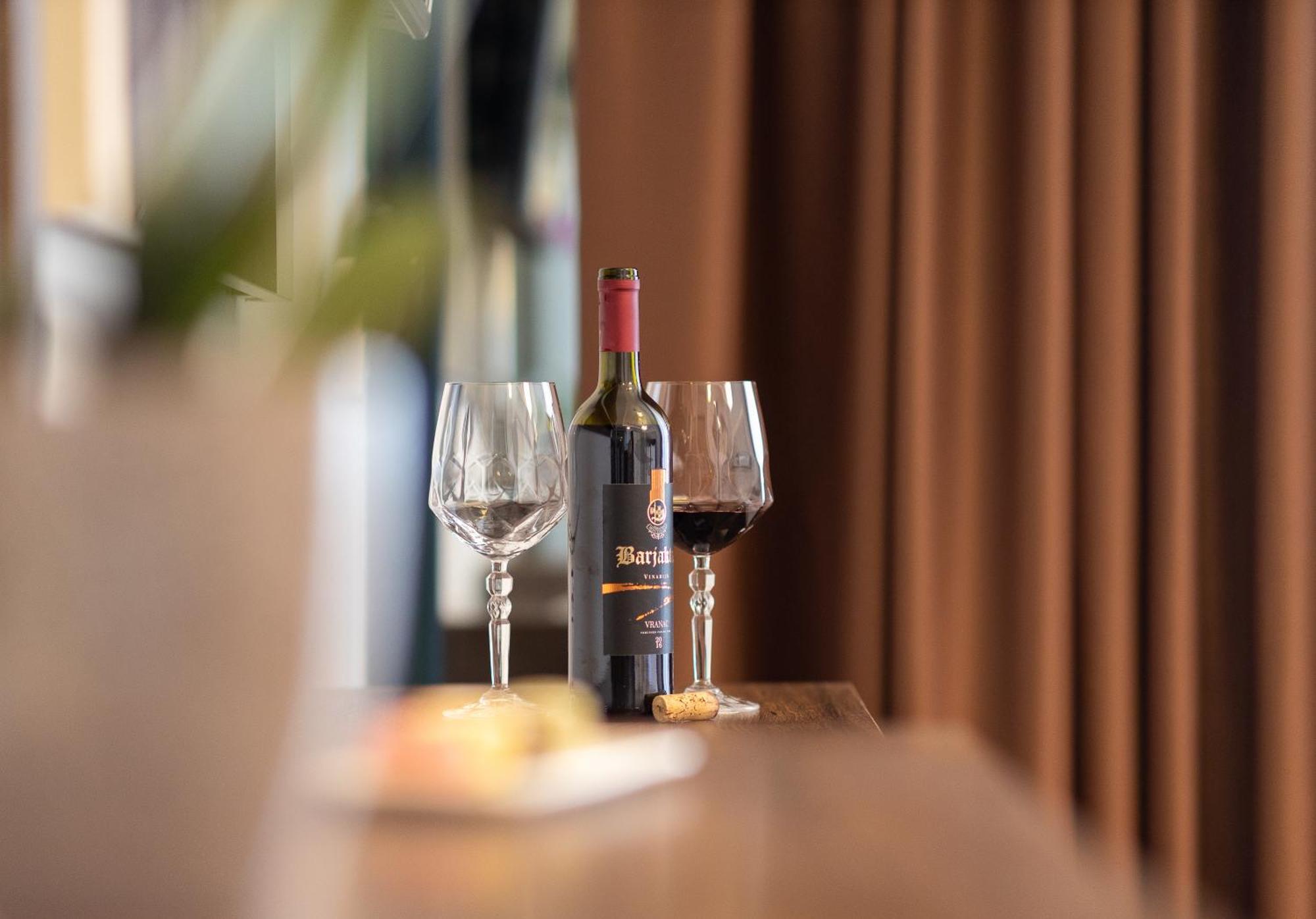 Barjaktar - Luxury Suites & Spa Ulcinj Exterior photo